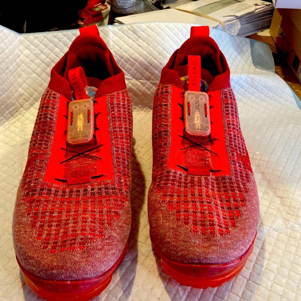 Nike Air VaporMax 2020 Flyknit Team Red CT1823-600 mRNA size 8.5